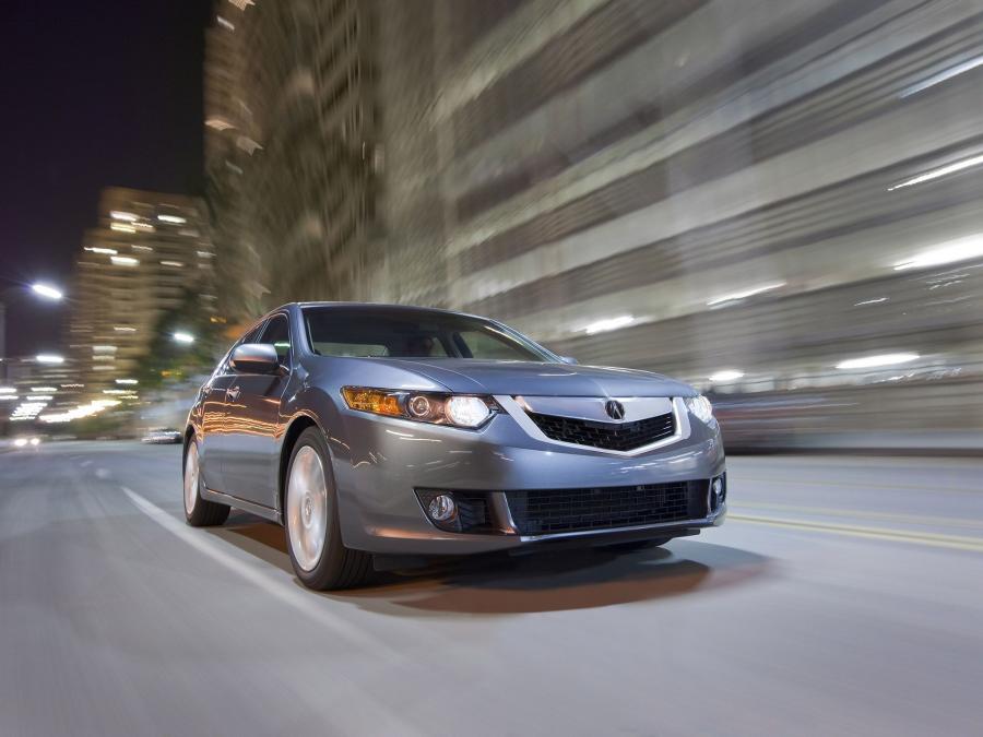  Acura TSX V6 2009 года  (фото 11 из 16)